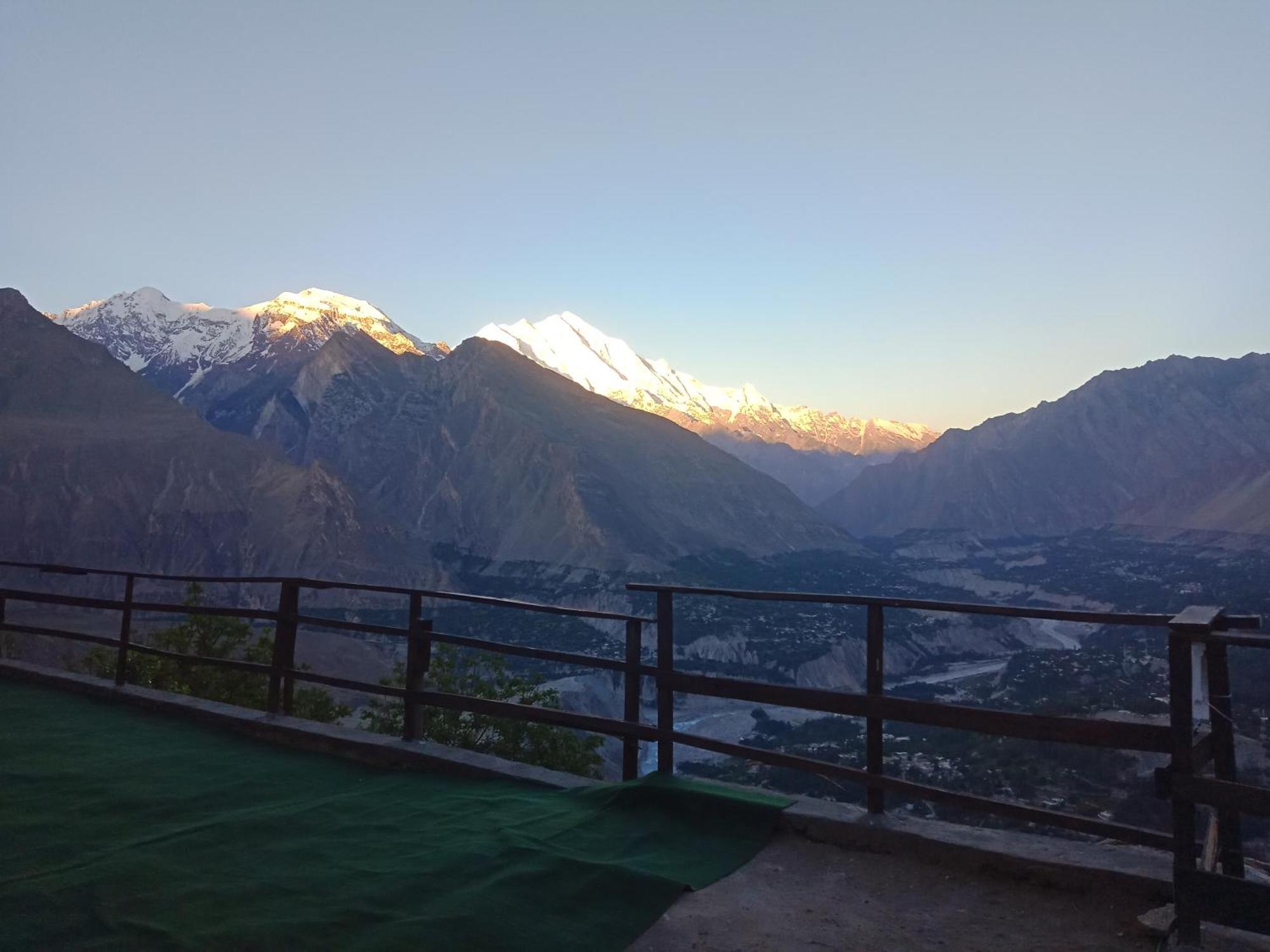 Venus Mountain Resort, Hunza Karimabad  Extérieur photo